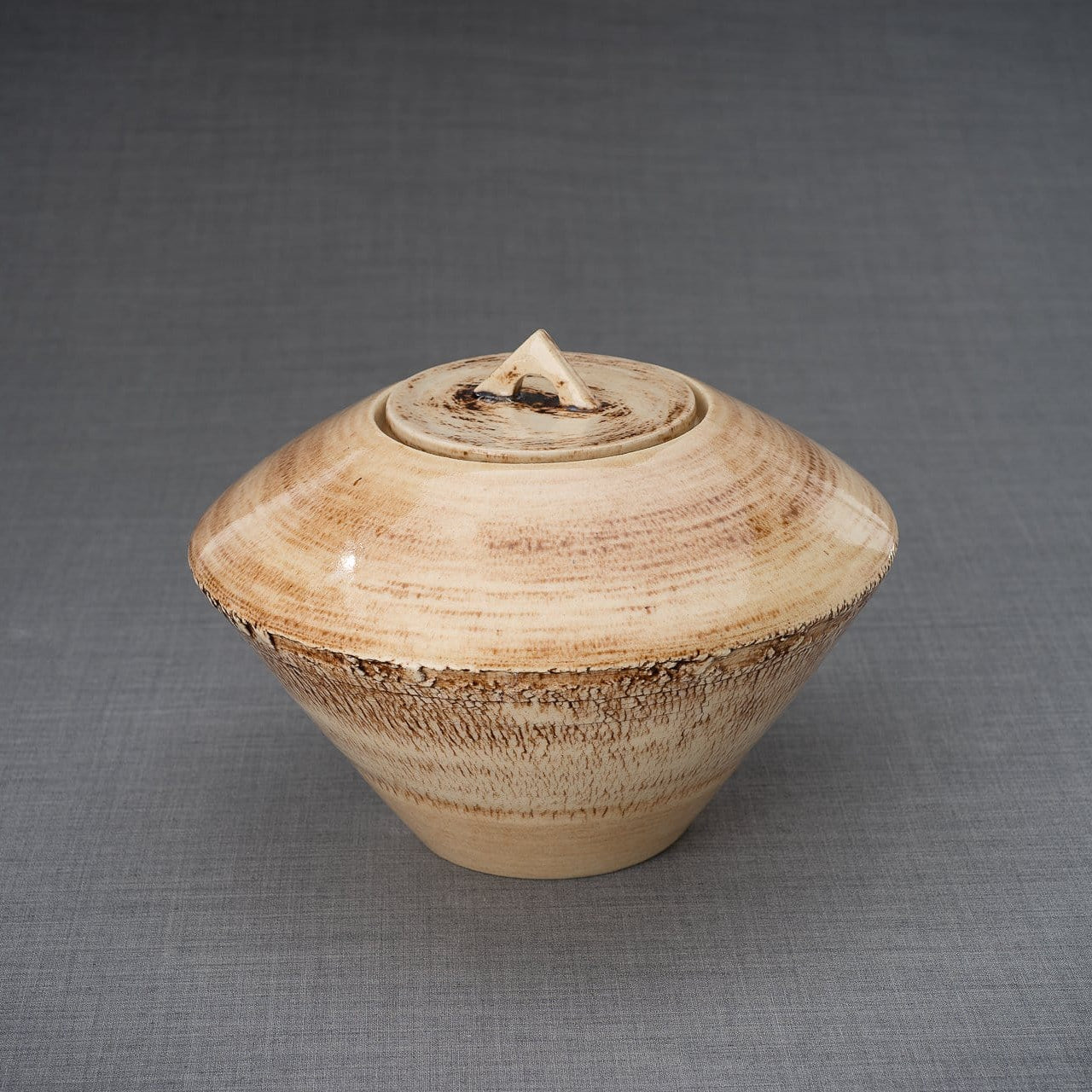 Pottery Wheel Urn for Ashes "Legatum" - Large | Manganese brown | Ceramic - Pulvis Art Urns