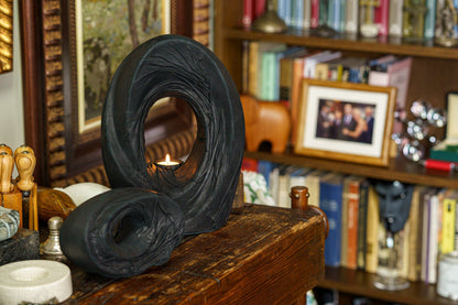 Handmade Cremation Keepsake "The Passage" - Exclusive Leather Edition - Pulvis Art Urns