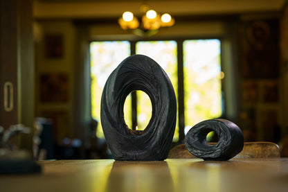 Handmade Cremation Keepsake "The Passage" - Exclusive Leather Edition - Pulvis Art Urns