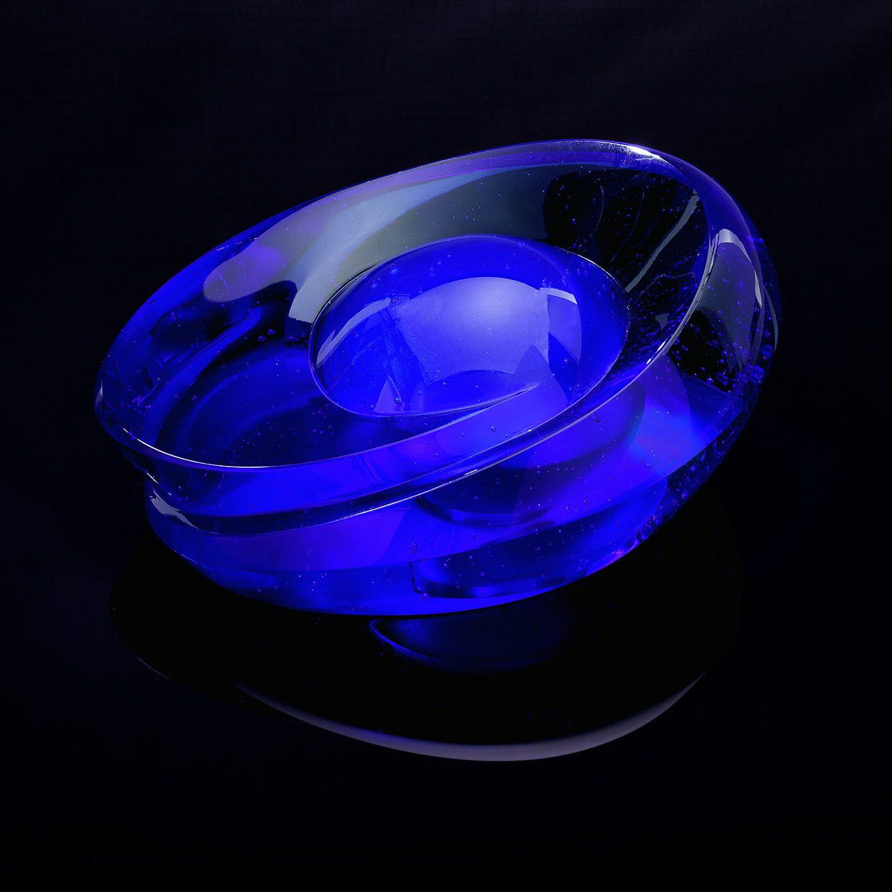 "Heart of the Ocean" Exclusive Molded Glass Urn for Ashes - Pulvis Art Urns