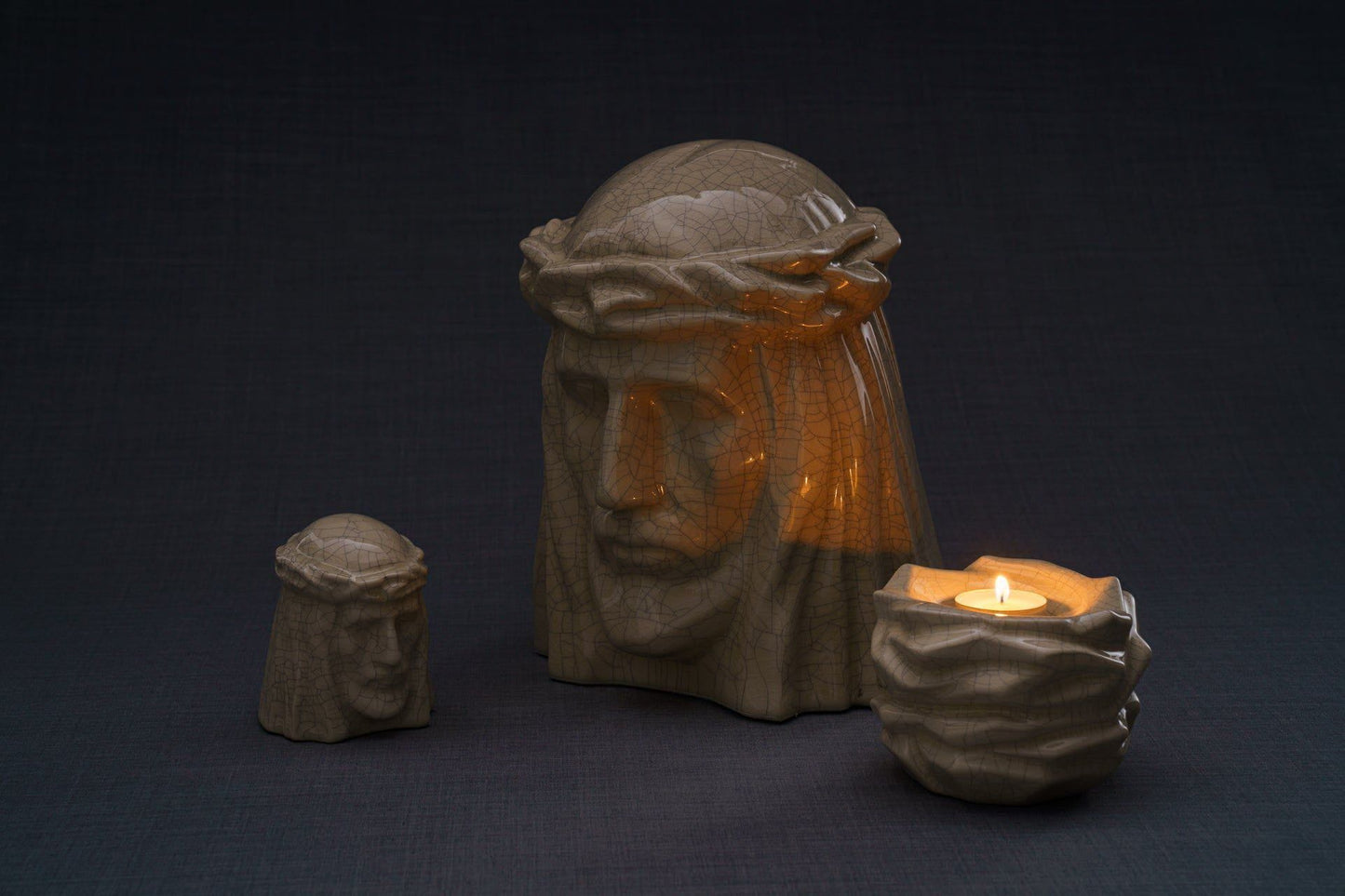 
                  
                    Pulvis Art Urns Keepsake Urn Handmade Mini Keepsake Urn "The Christ" - Craquelure | Ceramic
                  
                