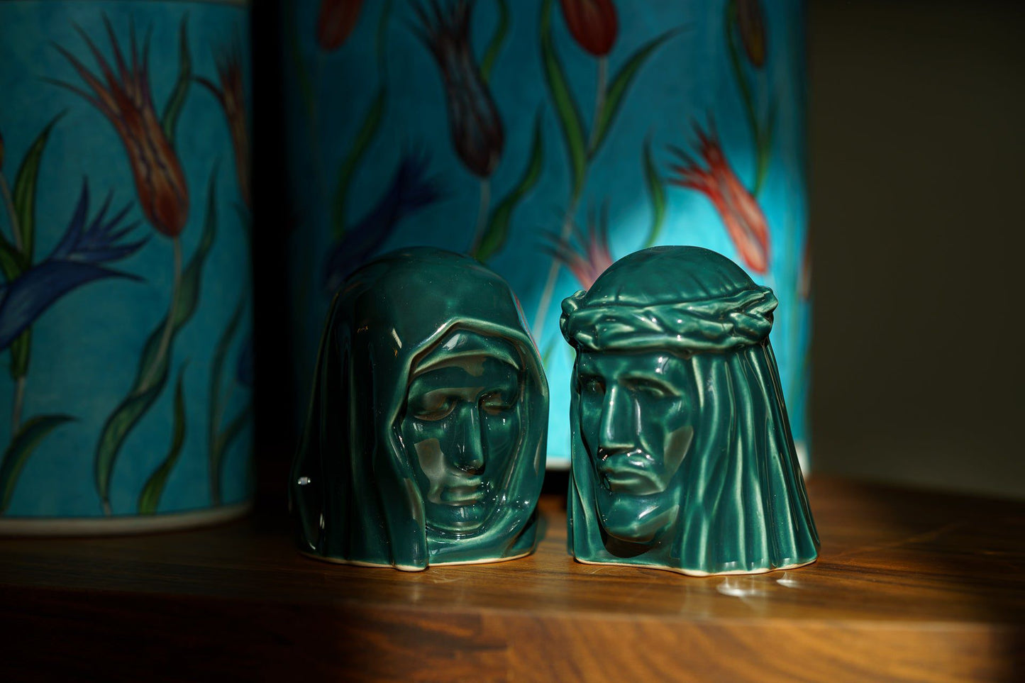 
                  
                    Pulvis Art Urns Keepsake Urn Handmade Mini Keepsake Urn "The Christ" - Oxide Green | Ceramic
                  
                