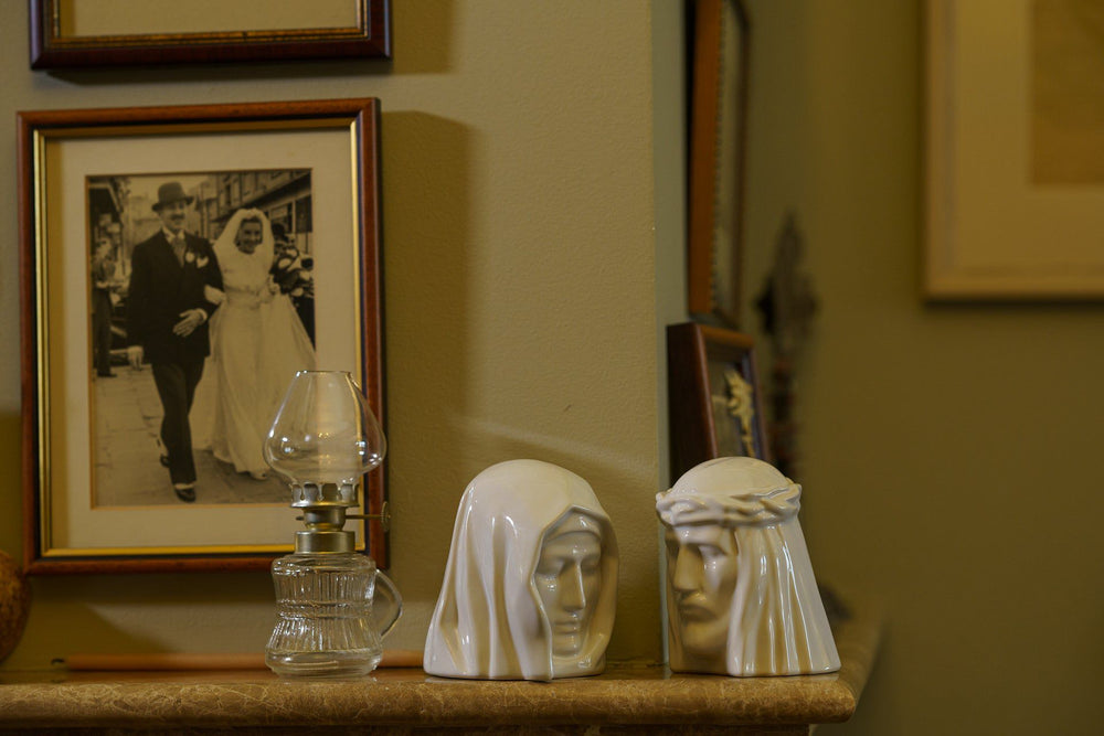Pulvis Art Urns Keepsake Urn Handmade Mini Keepsake Urn "The Christ" - Transparent | Ceramic