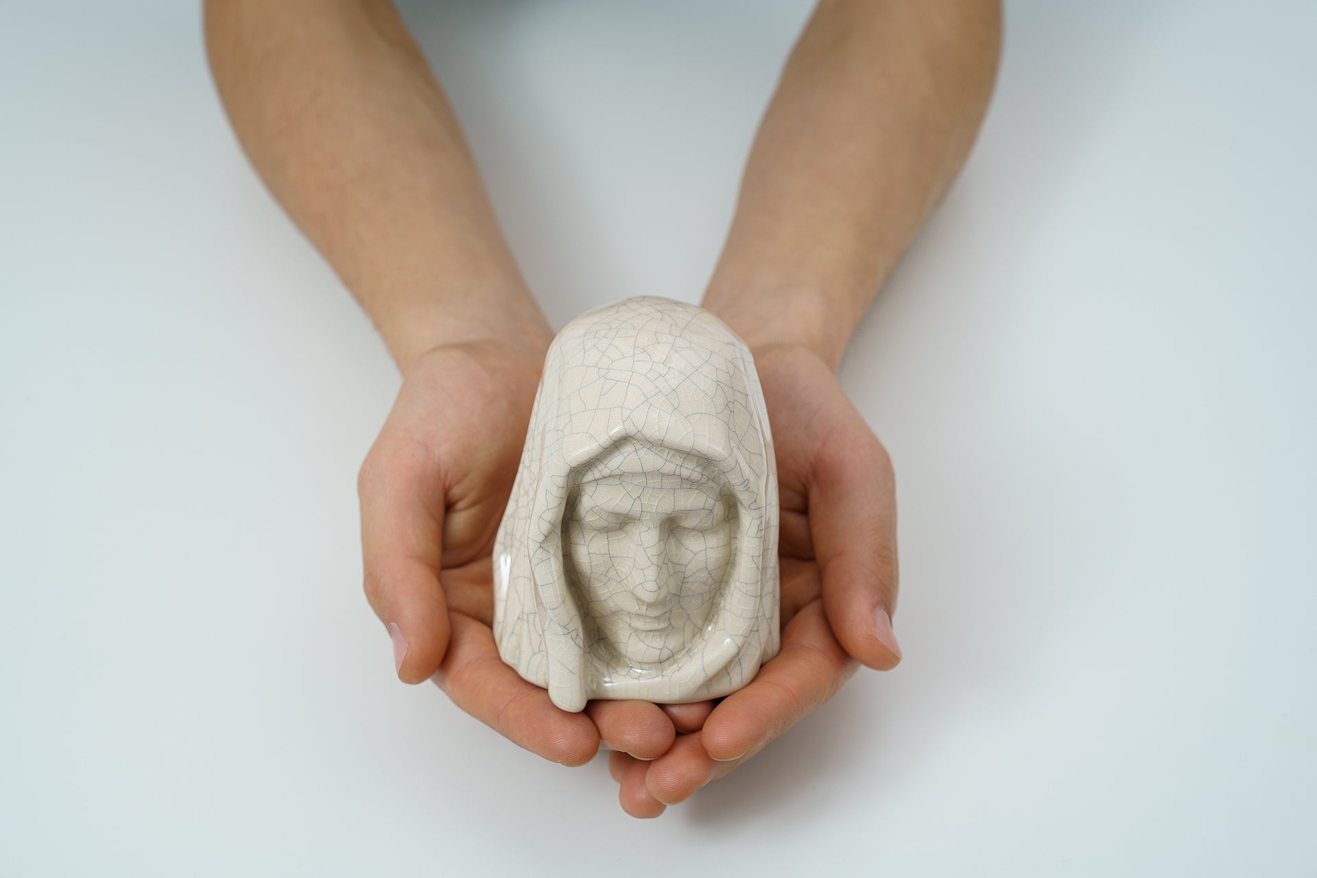 Handmade Mini Keepsake Urn "The Holy Mother" - Off-white | Mini Ceramic Urn - Pulvis Art Urns