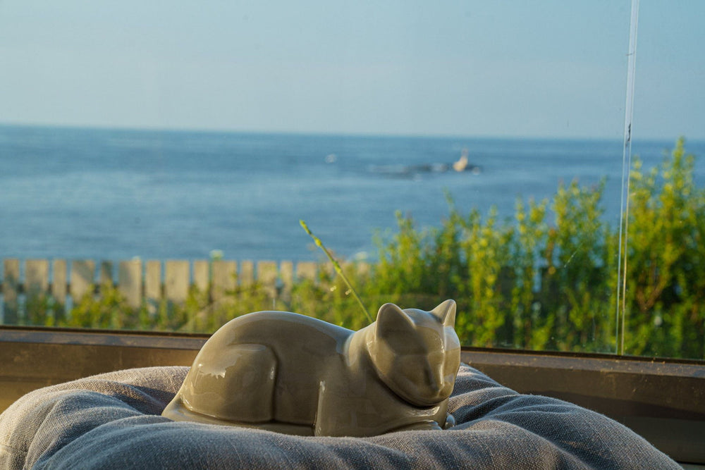 Cat Cremation Urn for Ashes - Beige Grey | Ceramic | Handmade