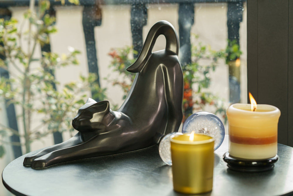 Cat Cremation Urn For Ashes "Grace" - Dark Matte | Ceramic