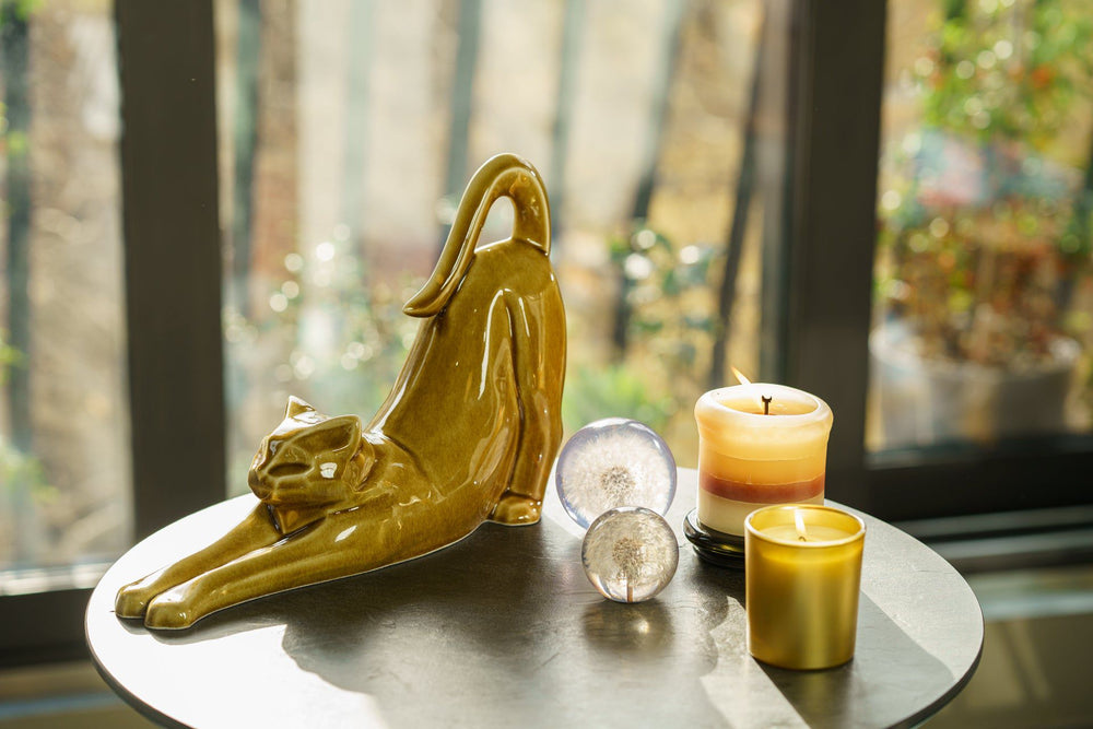Cat Cremation Urn For Ashes "Grace" – Dark Sand | Ceramic