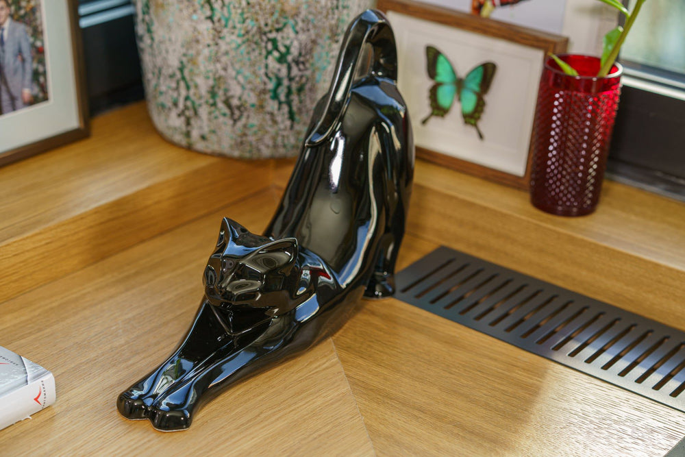 Pulvis Art Urns Pet Urn Cat Cremation Urn For Ashes "Grace" - Lamp Black | Ceramic