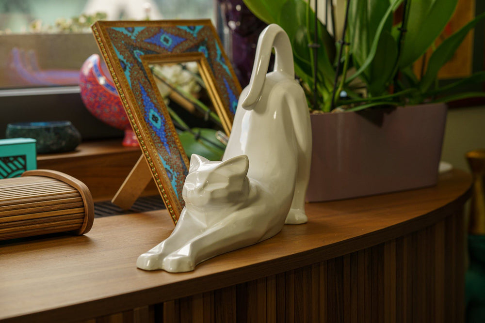 
                  
                    Cat Cremation Urn For Ashes "Grace" - White | Ceramic
                  
                