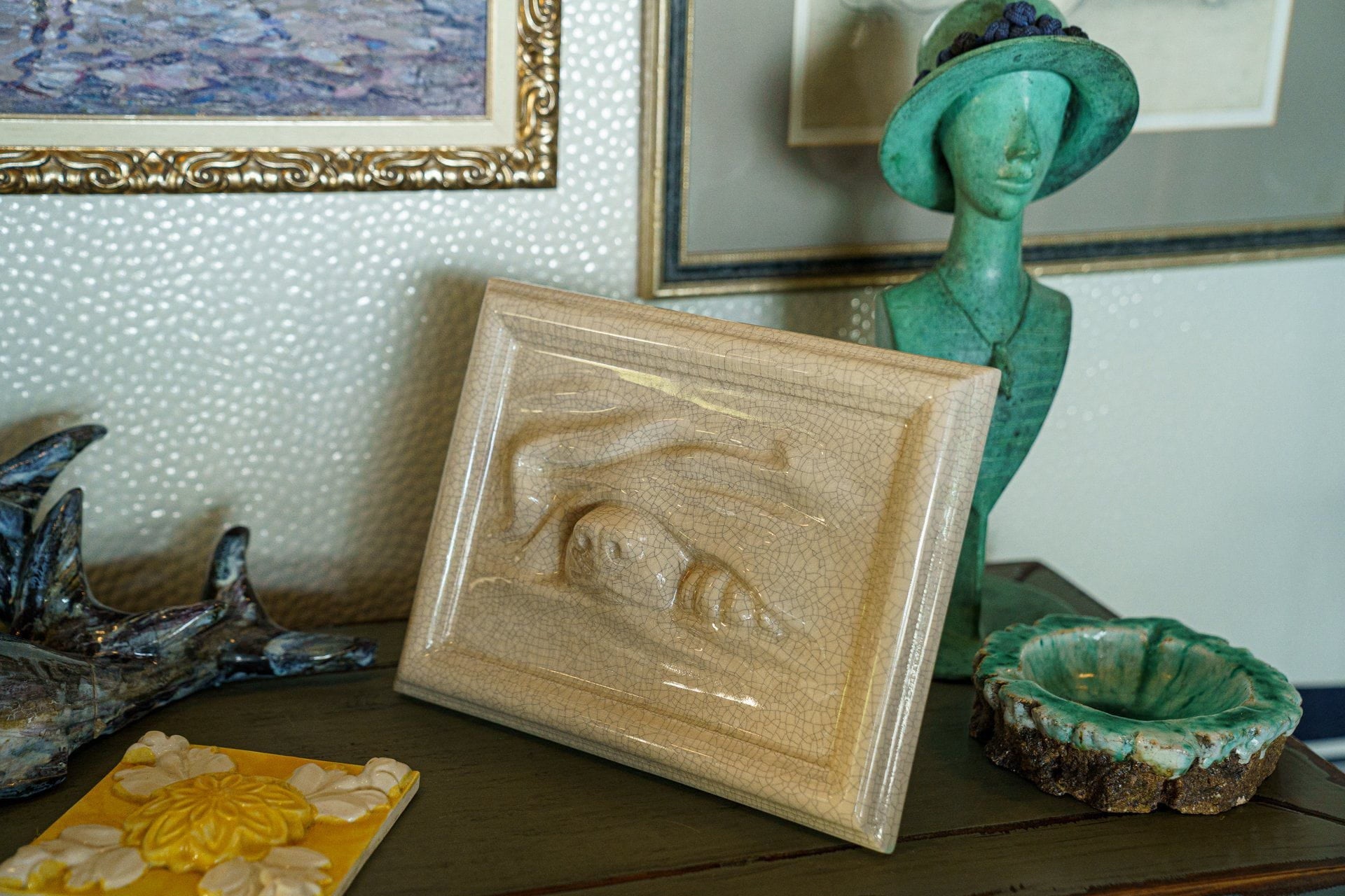 Dog Cremation Urn for Ashes - Craquelure | Ceramic | Handmade Pet Urn - Pulvis Art Urns