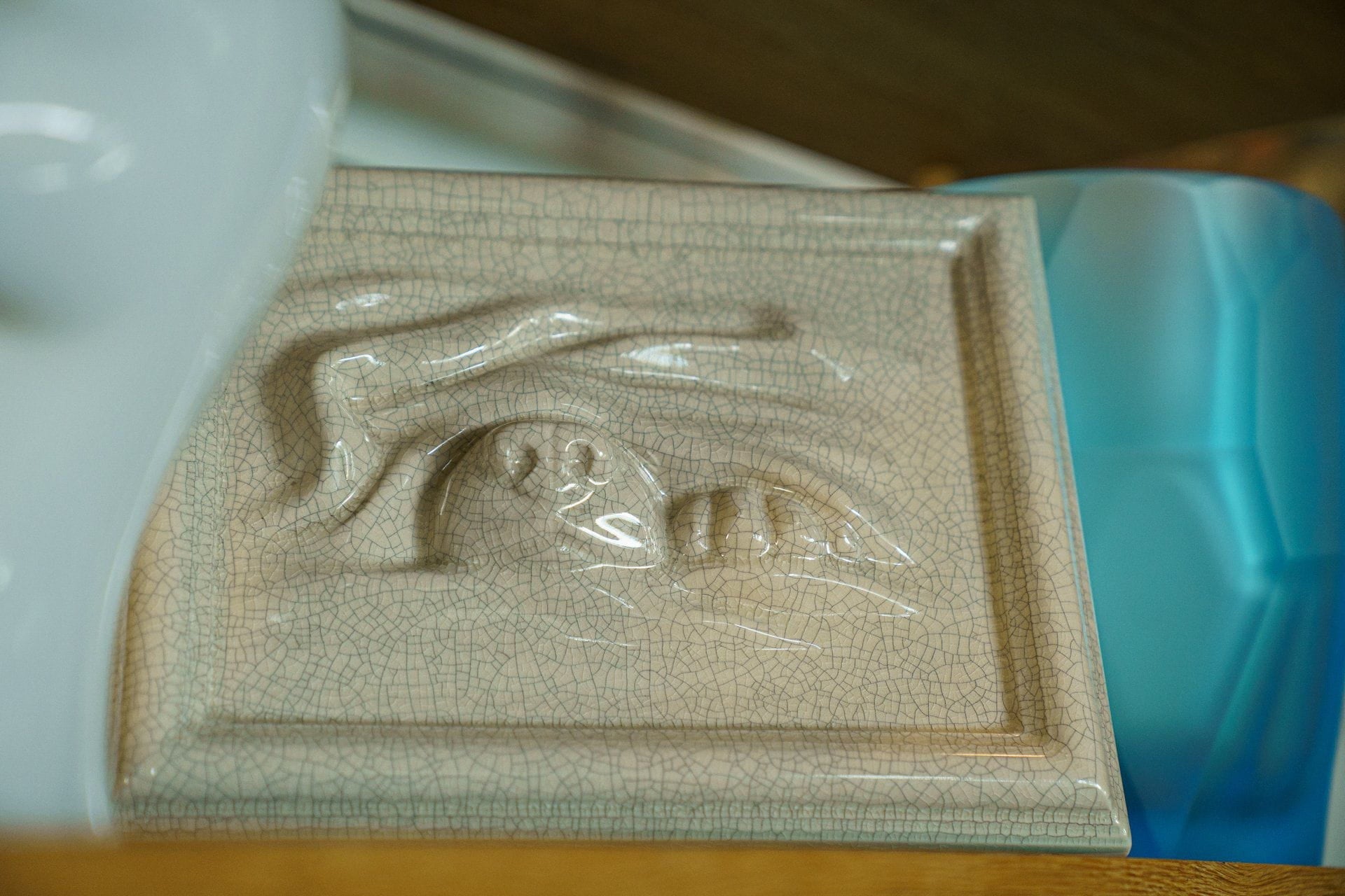 Dog Cremation Urn for Ashes - Craquelure | Ceramic | Handmade Pet Urn - Pulvis Art Urns