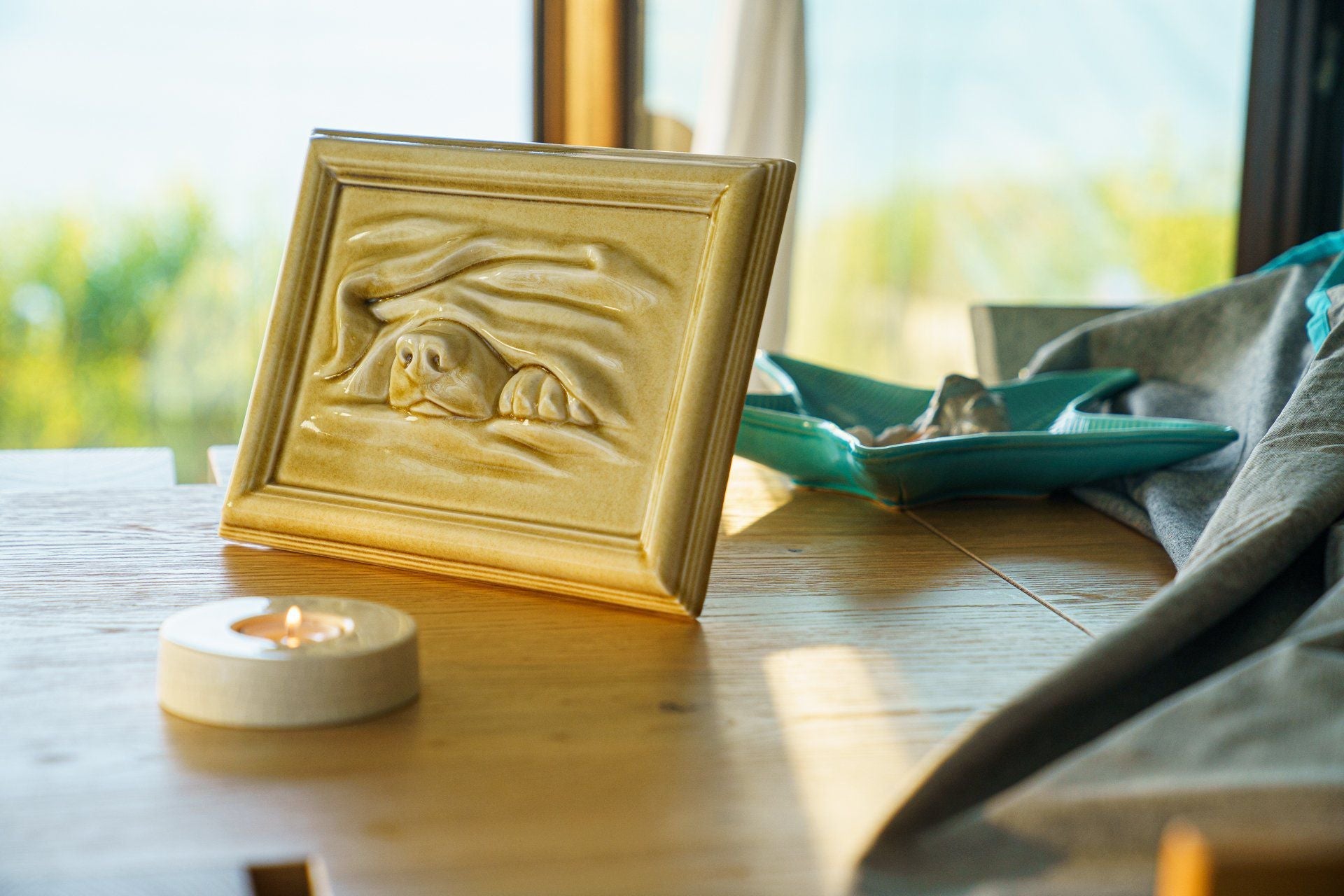 Dog Cremation Urn for Ashes - Dark Sand | Ceramic | Handmade Pet Urn - Pulvis Art Urns