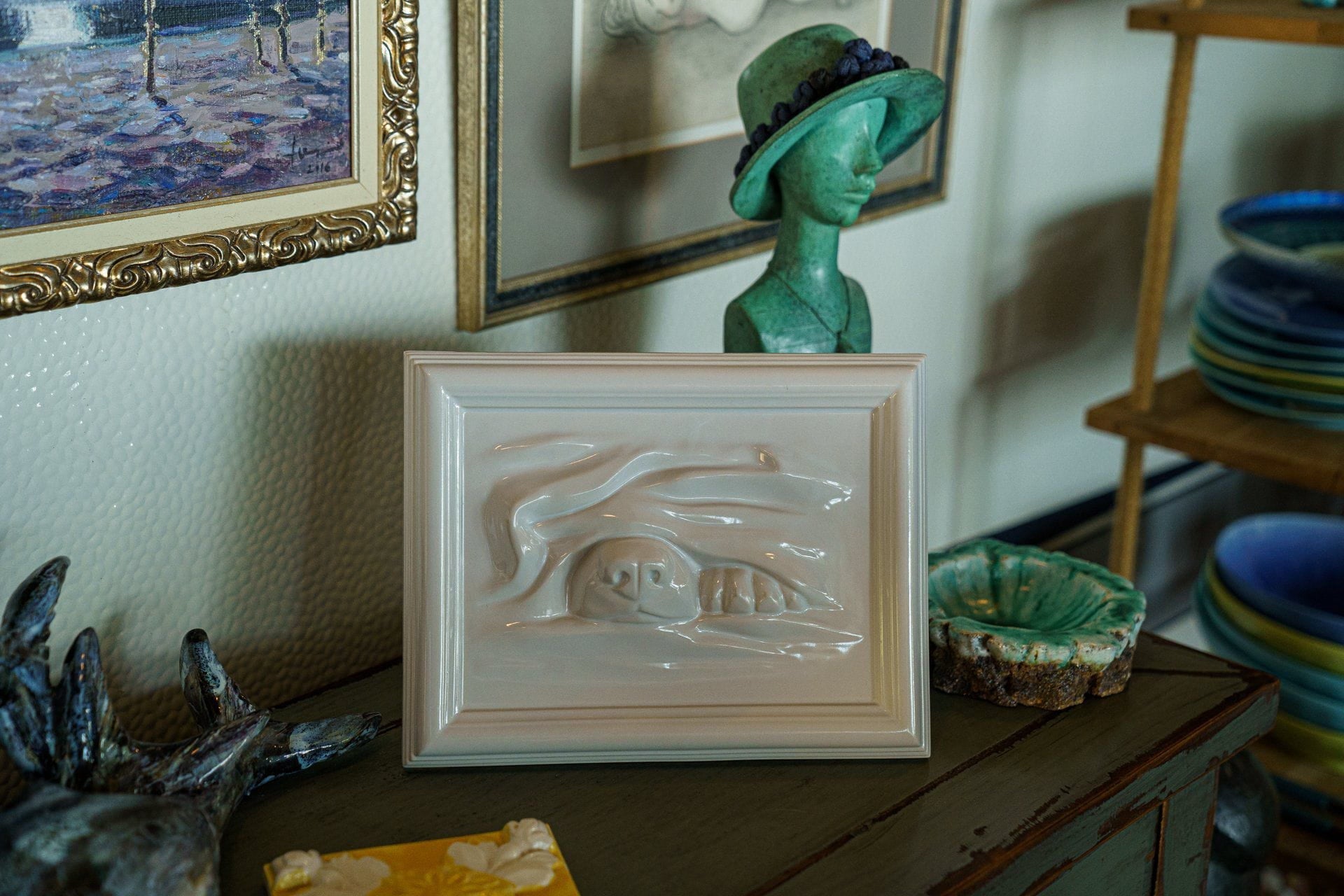 Dog Cremation Urn for Ashes - Off-white | Ceramic | Handmade Pet Urn - Pulvis Art Urns