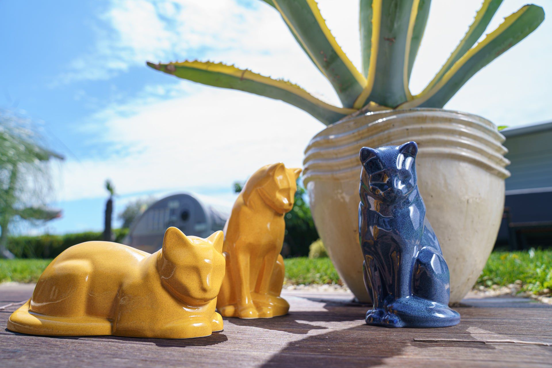 Mini Pet Urn for Ashes Neko - Amber Yellow | Ceramic | Handmade Cat Urn - Pulvis Art Urns