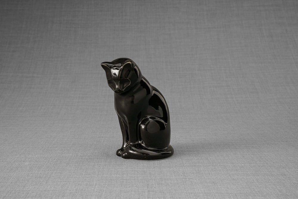 
                  
                    Pulvis Art Urns Pet Urn Mini Pet Urn for Ashes Neko - Lamp Black | Handmade | Ceramic
                  
                