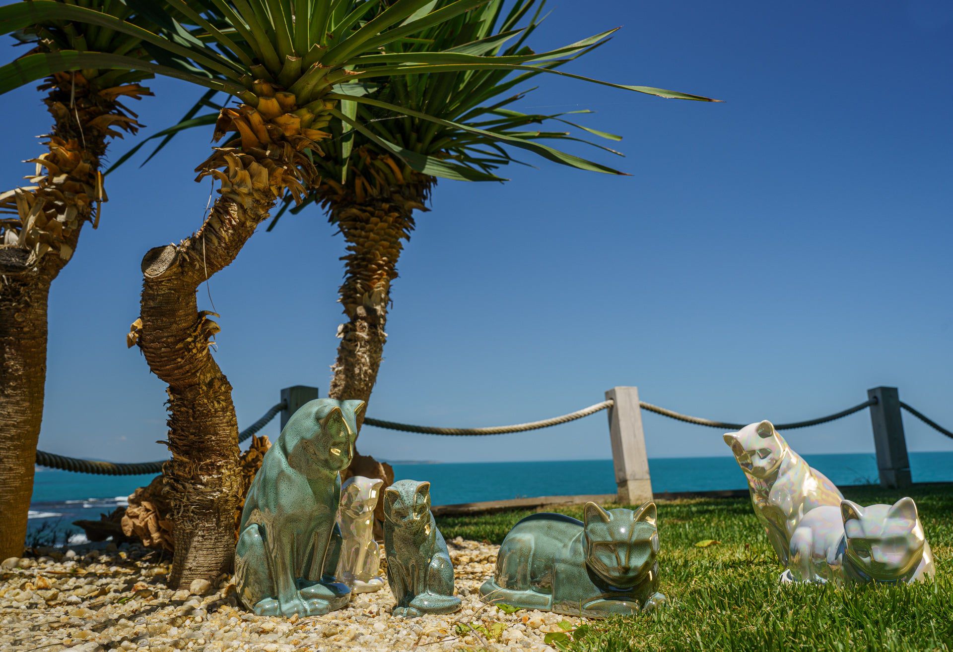 Mini Pet Urn for Ashes Neko - Oily Green Melange | Ceramic Cat Urn - Pulvis Art Urns