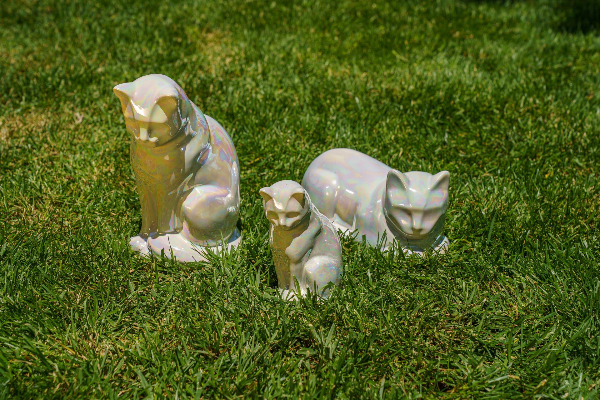 Mini Pet Urn for Ashes Neko - Pearly White | Handmade | Ceramic Cat Urn - Pulvis Art Urns