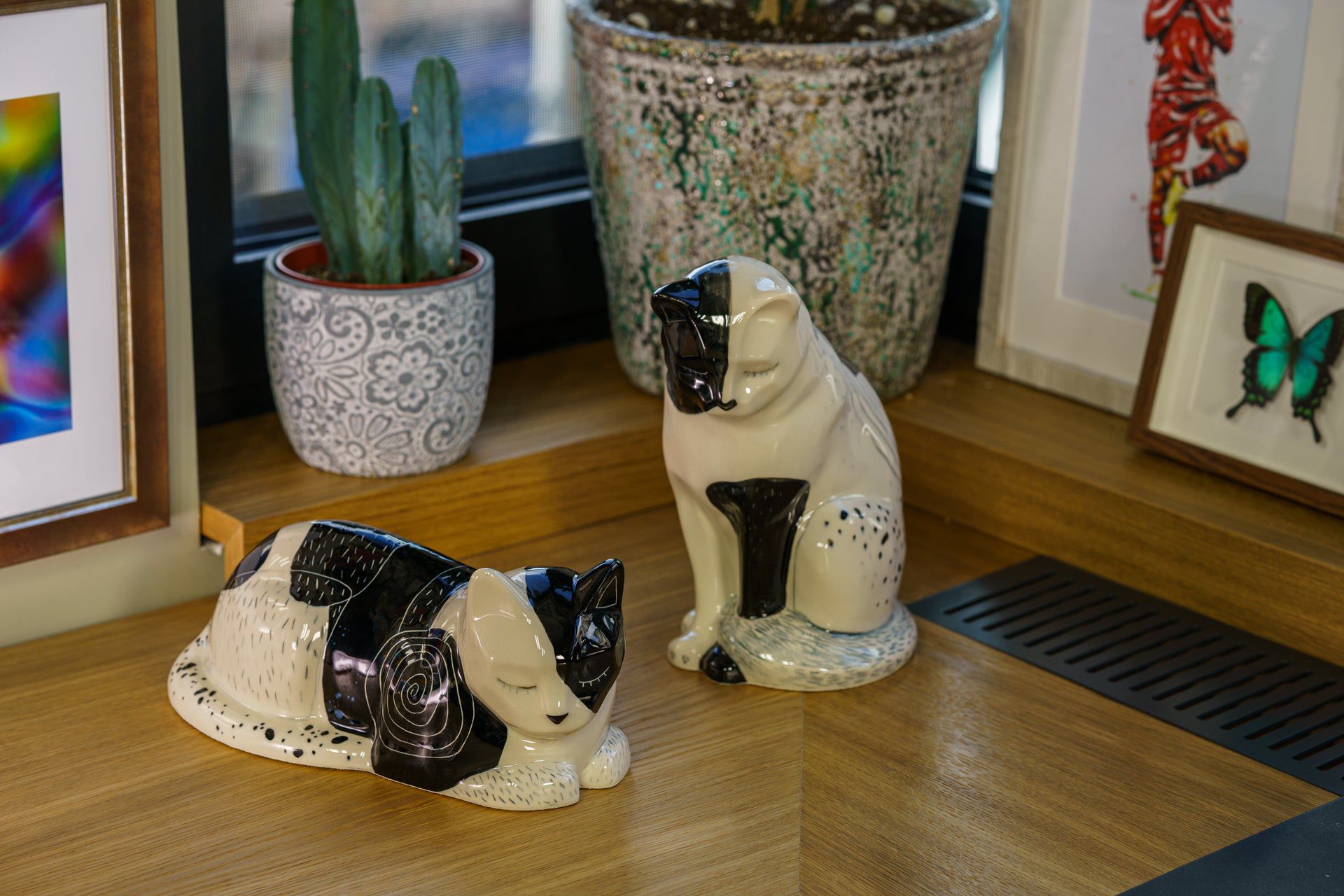 Neko Hand Decorated Pet Urn "Tuxedo" - Ceramic | Handmade Pet Urn - Pulvis Art Urns