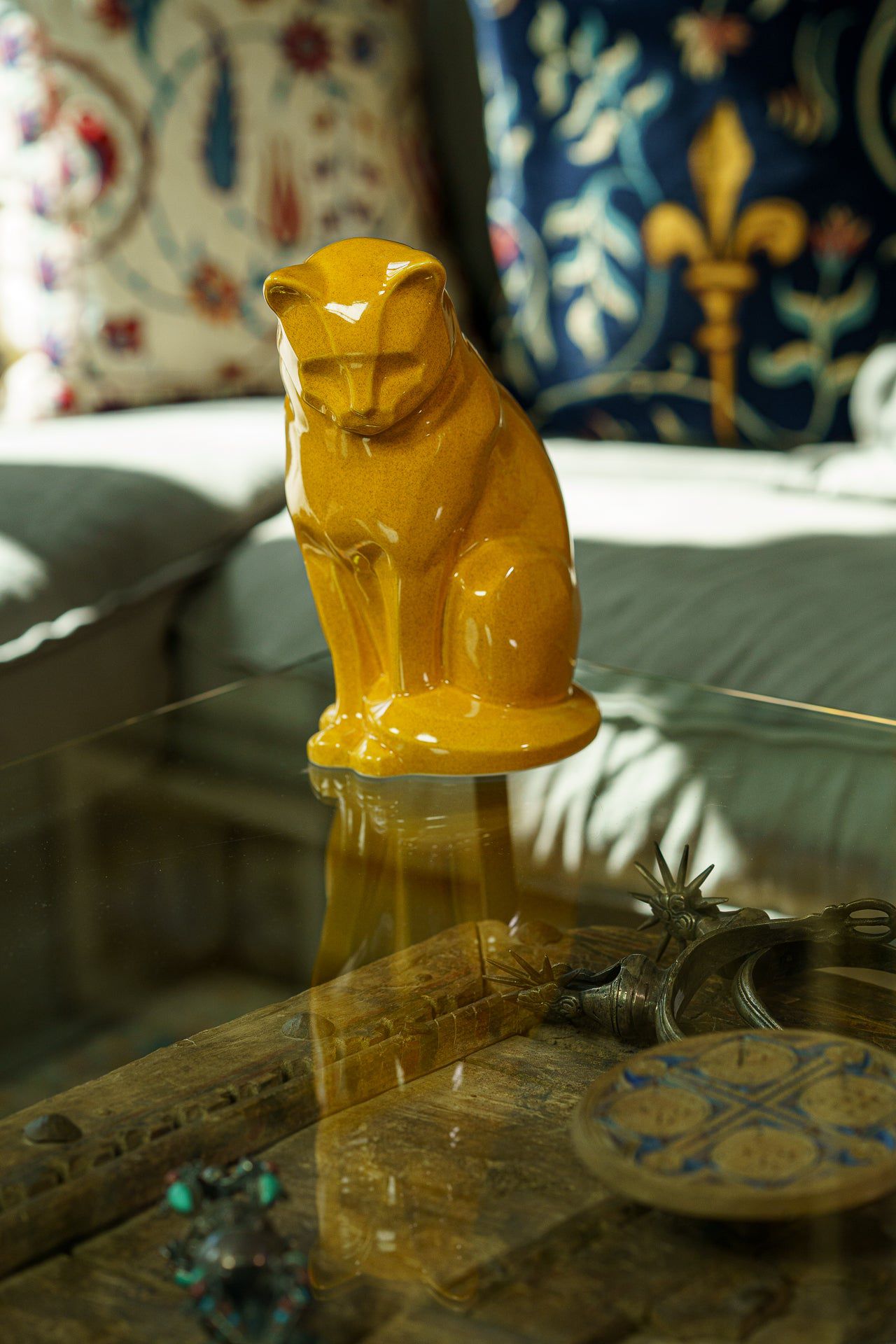 Neko Pet Urn for Ashes - Amber Yellow | Ceramic | Handmade Cat Urn - Pulvis Art Urns