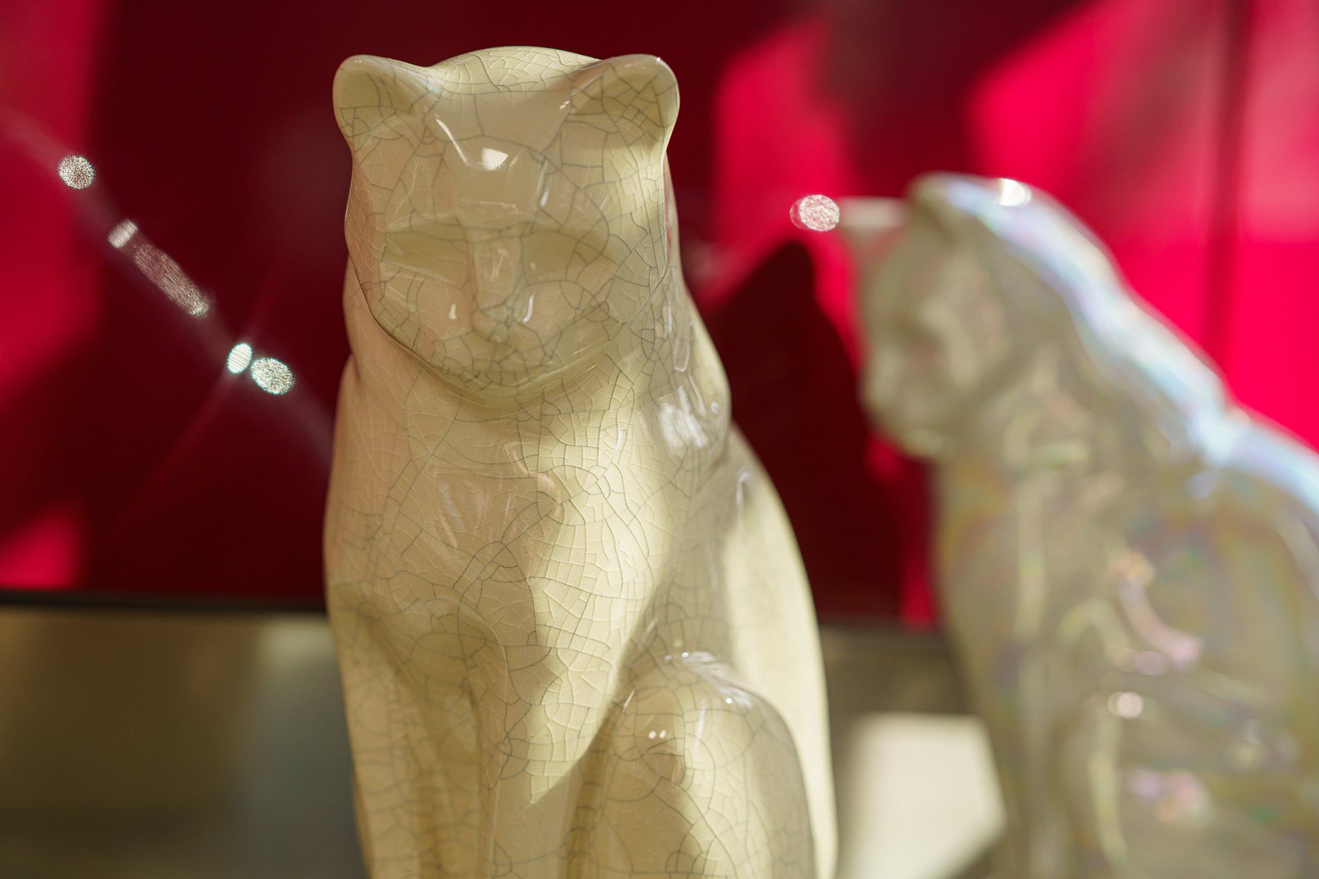 Neko Pet Urn for Ashes - Craquelure | Ceramic | Handmade Cat Urn - Pulvis Art Urns