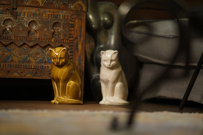 Neko Pet Urn for Ashes - Craquelure | Ceramic | Handmade Cat Urn - Pulvis Art Urns