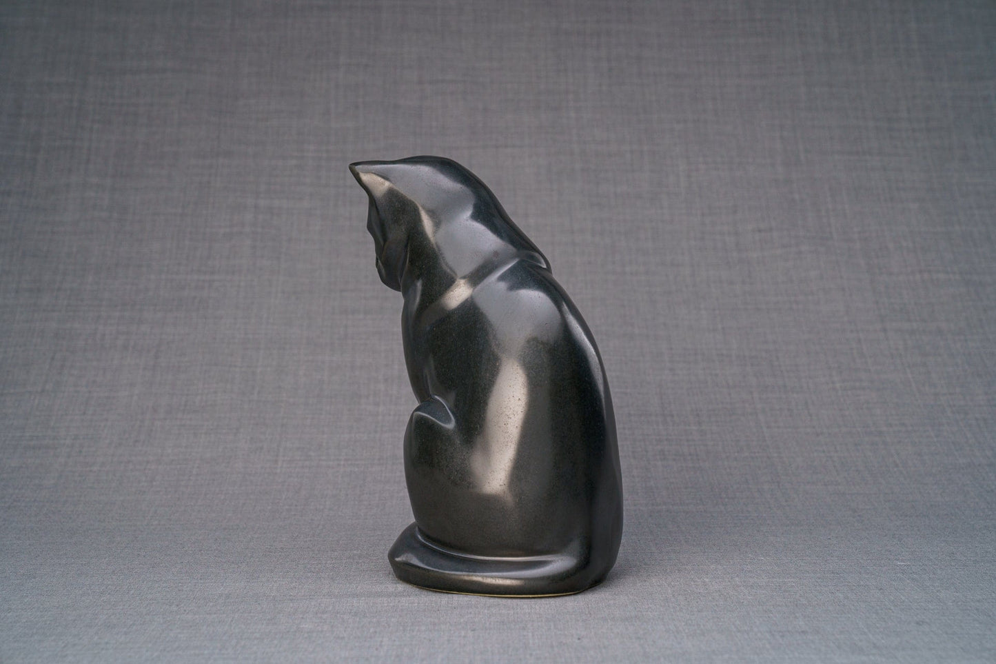 
                  
                    Pulvis Art Urns Pet Urn Neko Pet Urn for Ashes - Dark Matte | Ceramic | Handmade
                  
                