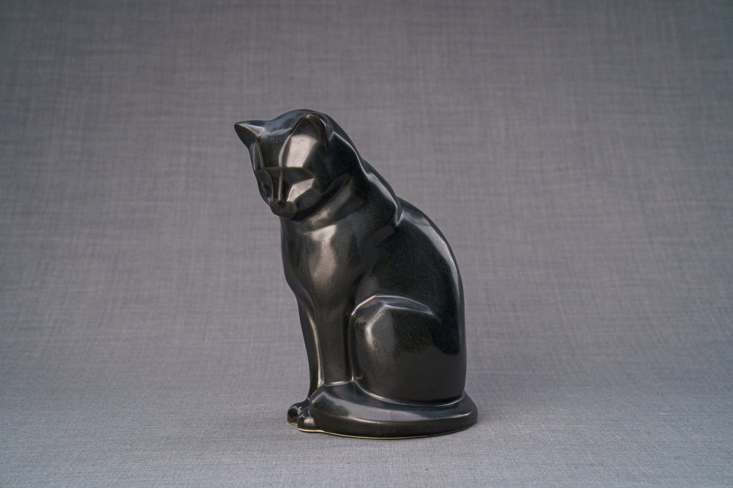 
                  
                    Pulvis Art Urns Pet Urn Neko Pet Urn for Ashes - Dark Matte | Ceramic | Handmade
                  
                