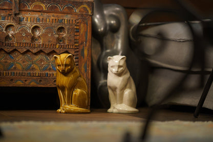 Neko Pet Urn for Ashes - Dark Sand | Ceramic | Handmade Cat Urn - Pulvis Art Urns