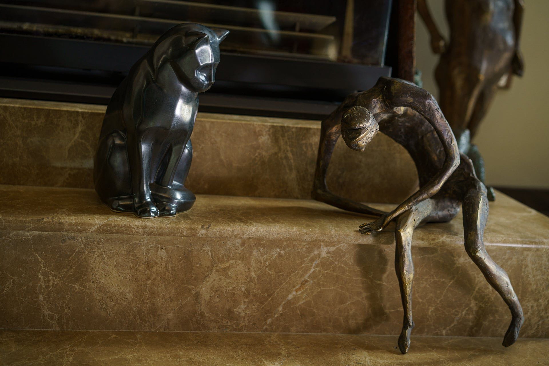 Neko Pet Urn for Ashes - Lamp Black | Ceramic | Handmade Cat Urn - Pulvis Art Urns