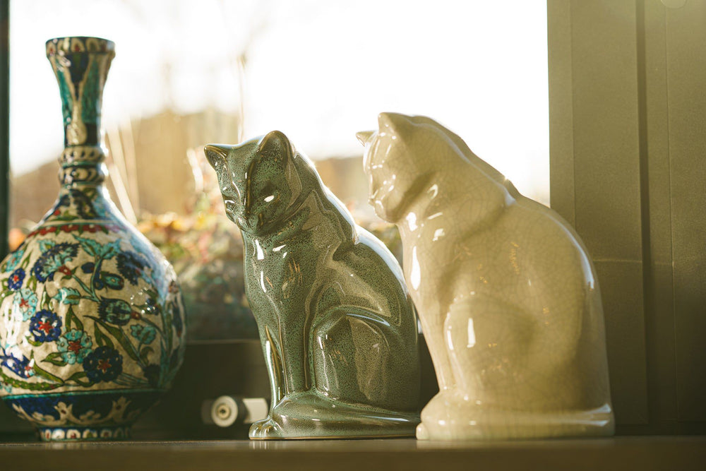 Pulvis Art Urns Pet Urn Neko Pet Urn for Ashes - White | Ceramic | Handmade