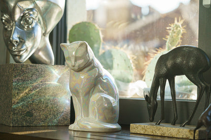 Neko Pet Urn for Ashes - White | Ceramic | Handmade Cat Urn - Pulvis Art Urns