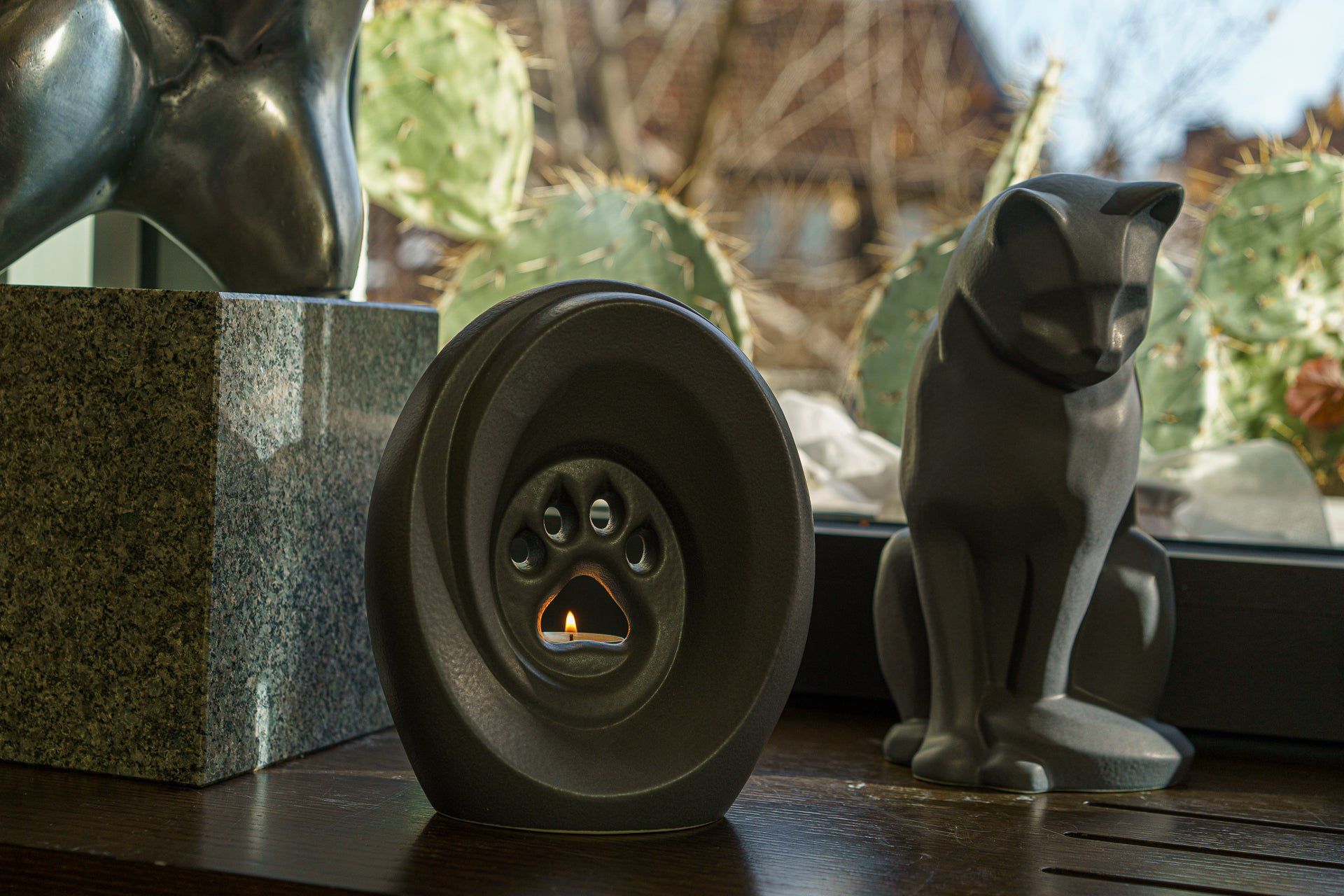 Paw Pet Urn for Ashes - Grey Matte | Ceramic | Handmade - Pulvis Art Urns