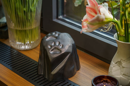 Paw Print Urn For Pet Ashes - Dark Matte | Ceramic Pet Urn - Pulvis Art Urns