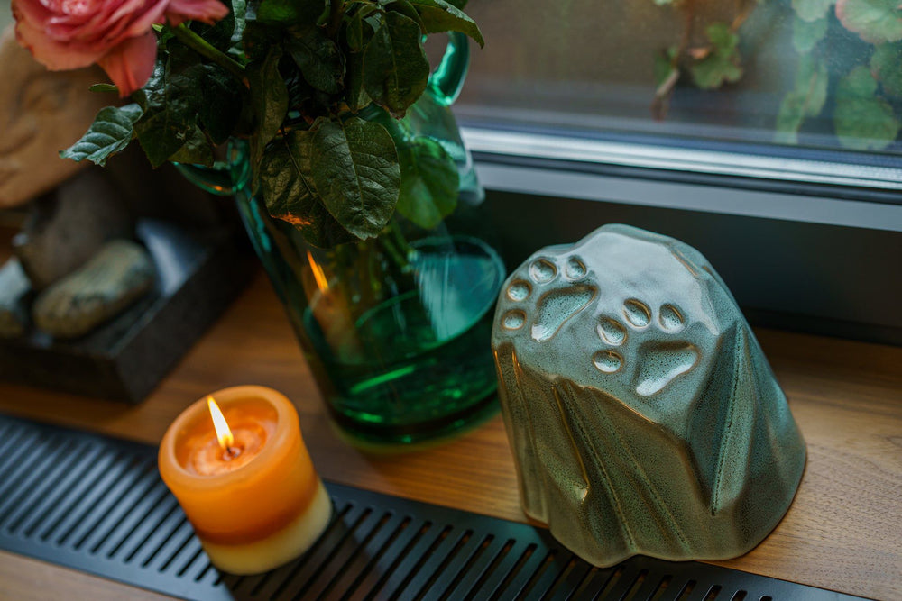 Pulvis Art Urns Pet Urn Paw Print Urn For Pet Ashes - Oily Green Melange  | Ceramic