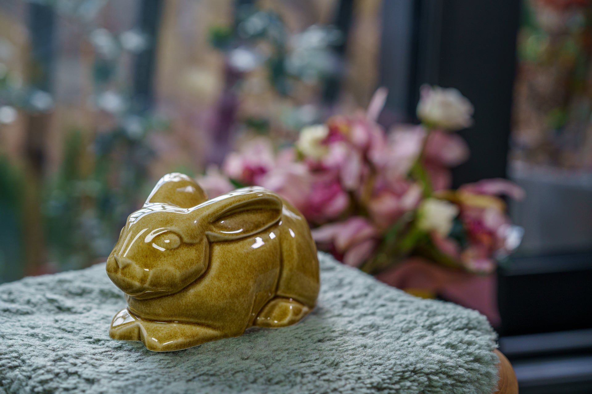 Rabbit Urn For Ashes - Dark Sand | Ceramic Bunny Urn - Pulvis Art Urns