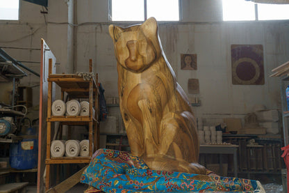 Wooden Cat Statue Memorial "Neko" - Genuine Walnut - Pulvis Art Urns