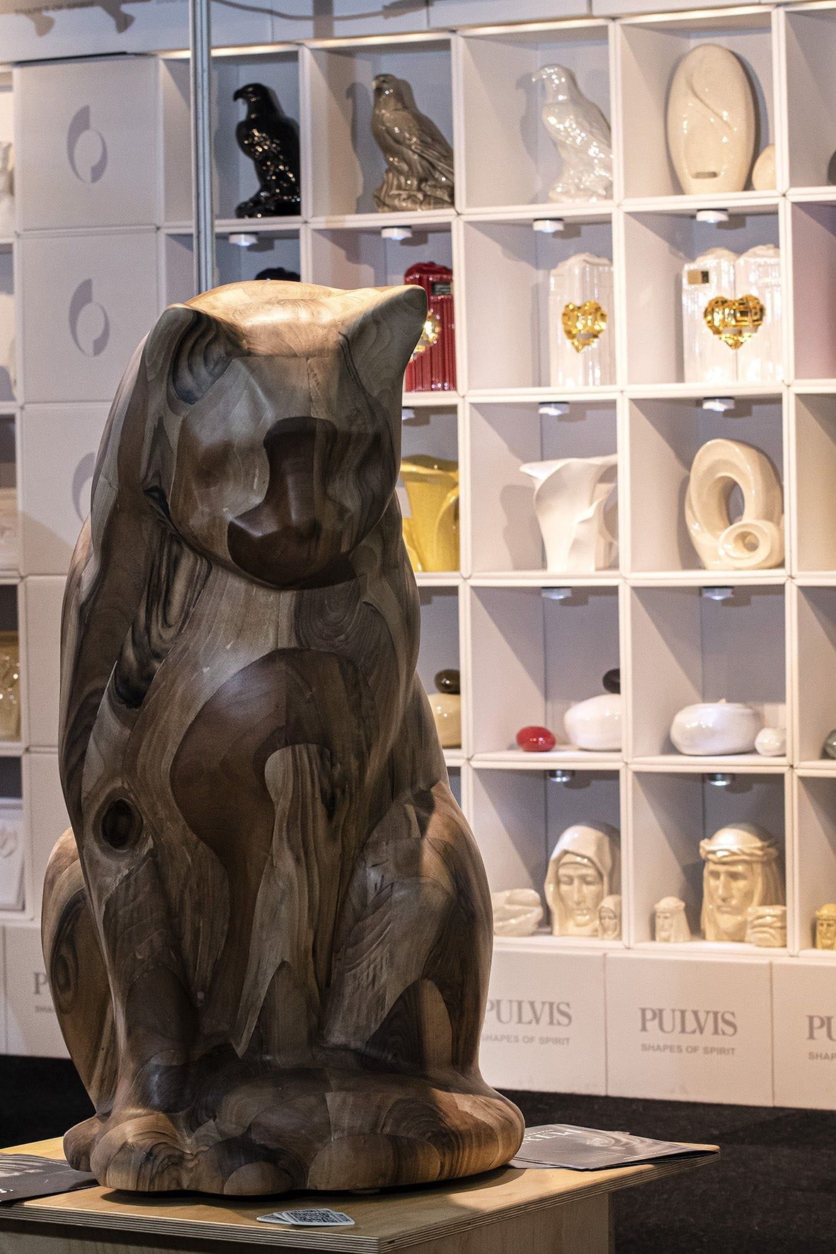 Wooden Cat Statue Memorial "Neko" - Genuine Walnut - Pulvis Art Urns